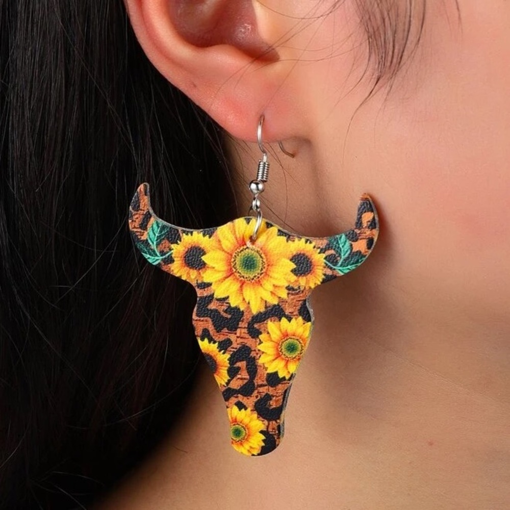 Patterned Earrings - Picture 3 of 3